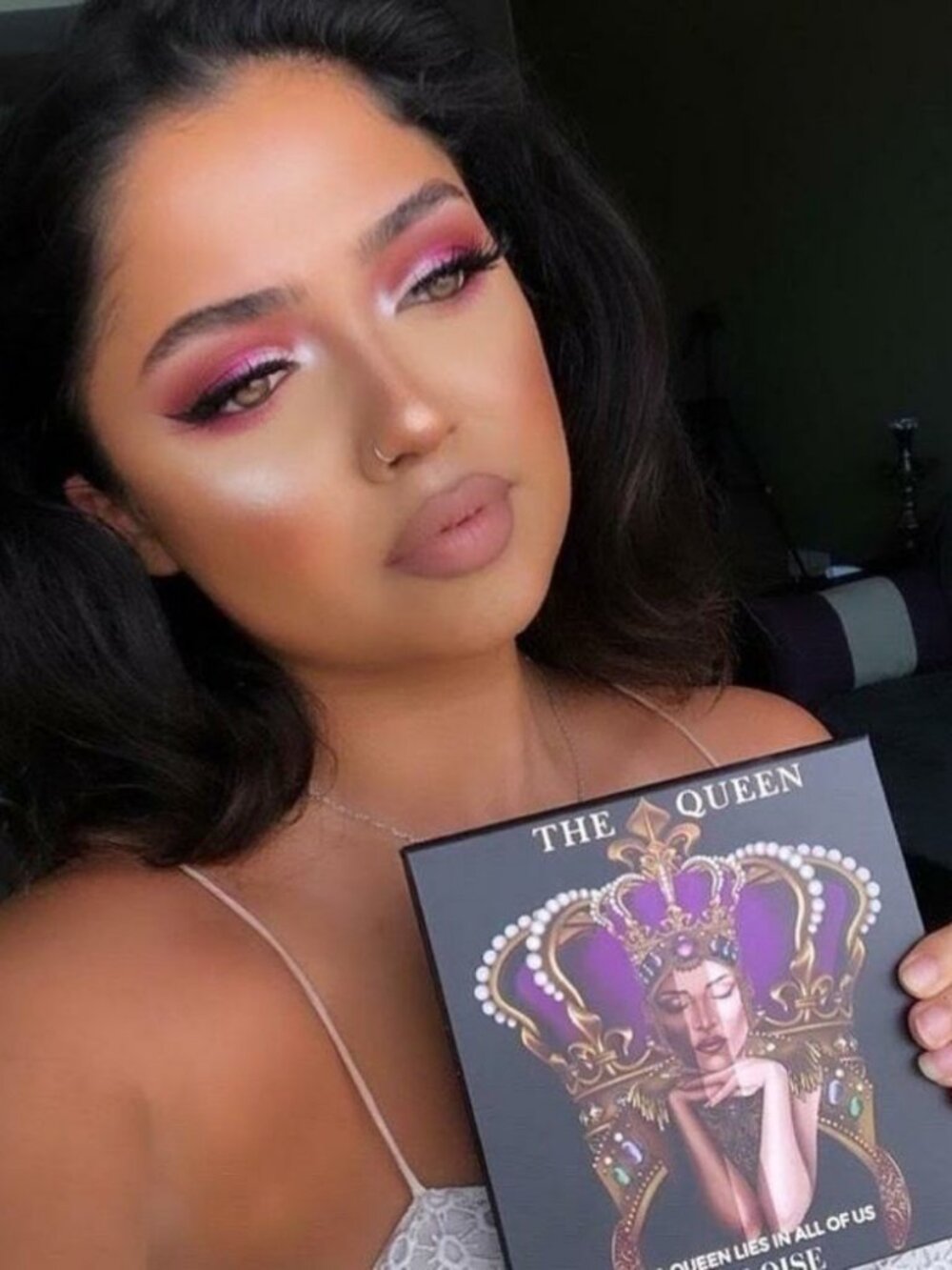 ELOISE 'The Queen' Eyeshadow Palette - 20 pigments - NWT and NEVER swatched - Picture 9 of 9